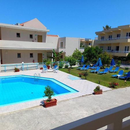 Litinas Apartments Agia Marina  Екстер'єр фото